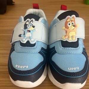 Boy shoes, 8, bluey and bingo